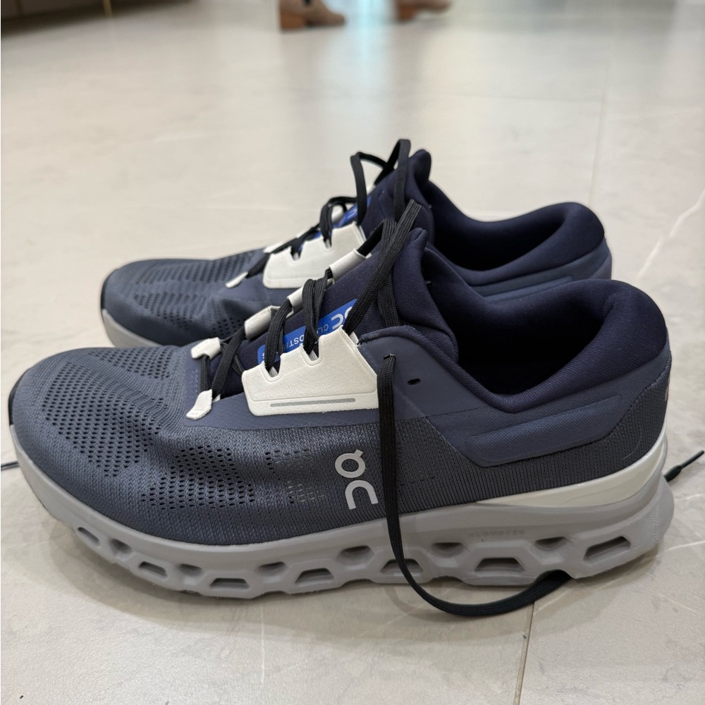 On Running Men's Athletic Shoes - Navy and White